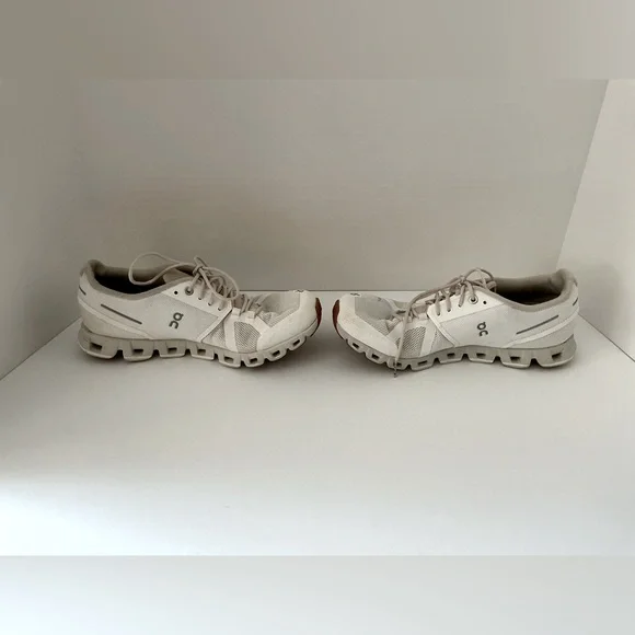 Women’s On Cloud Sneakers in White Sand Sz 8.5 - Picture 4 of 9